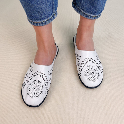 🏆 2026 Best Seller – Women’s Wide Toe Box & Wide Size Leather Mules ( 🔥Last Day 80% OFF)